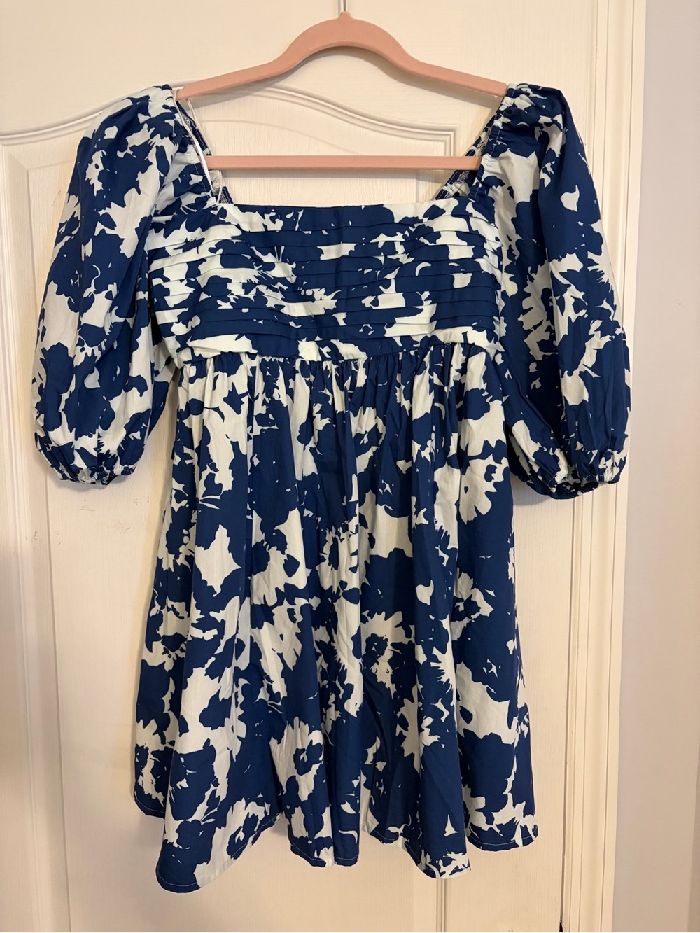 Abercrombie & Fitch Navy and White Puff-Sleeve Smocked Dress